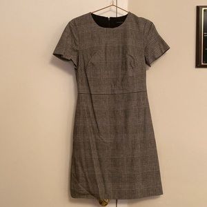 Banana Republic Wool Blend Sheath Dress in size 2